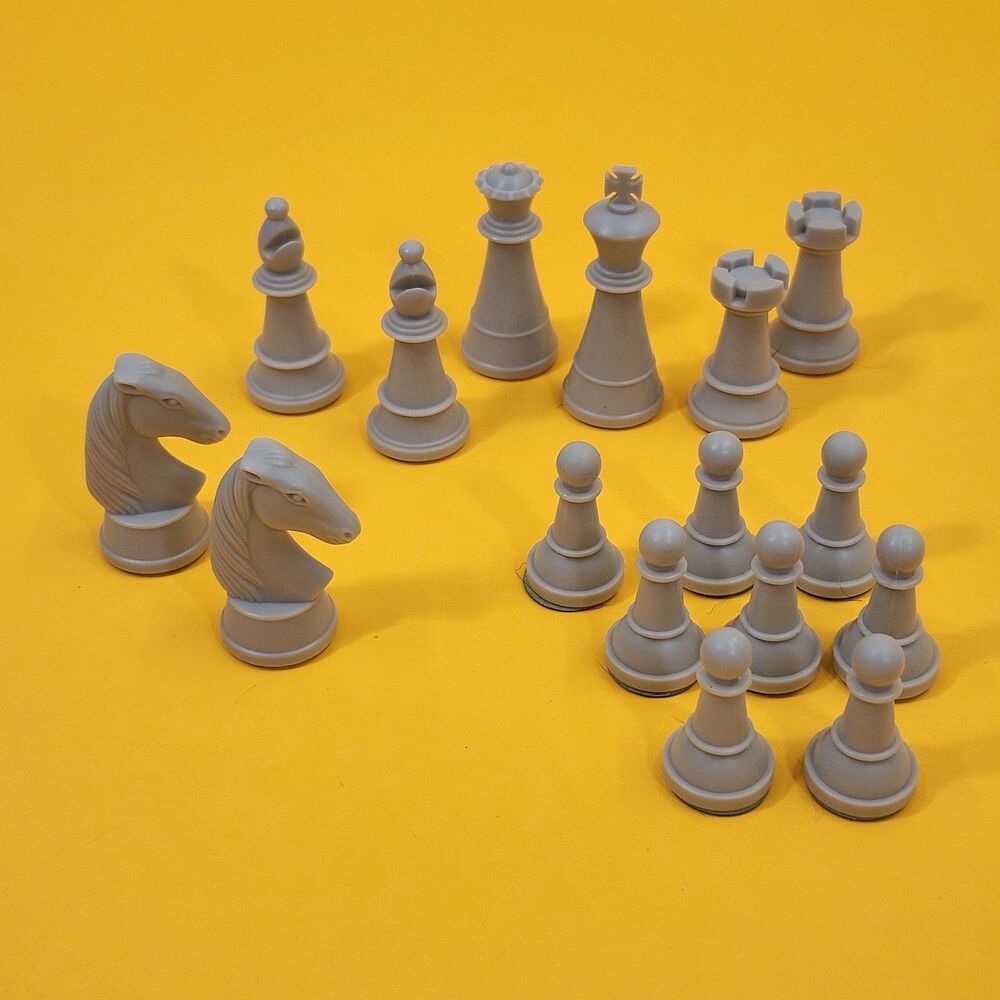 RadioShack Electronic Companion Chess Computer 60-2216 Replacement Pieces White